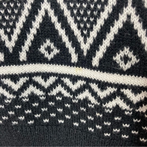 Old Navy M Medium Blue Christmas Winter Knit Sweater Deer Argyle Aztec Flaws - Picture 6 of 11